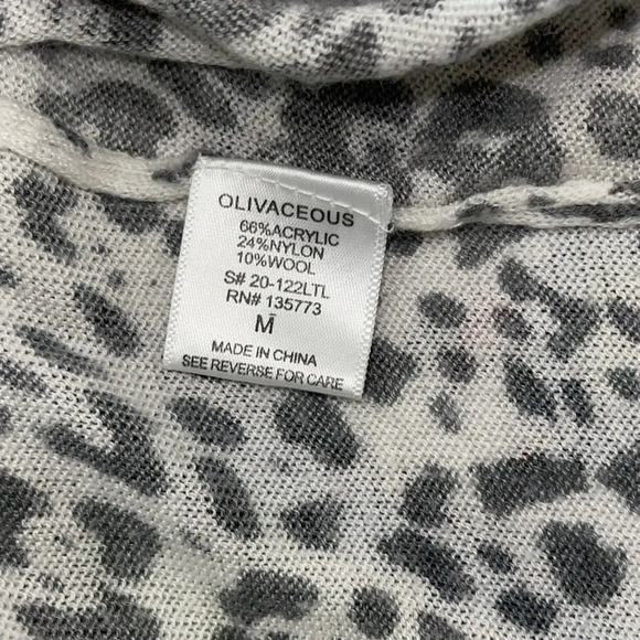 OLIVACEOUS women’s animal print top - Picture 7 of 8